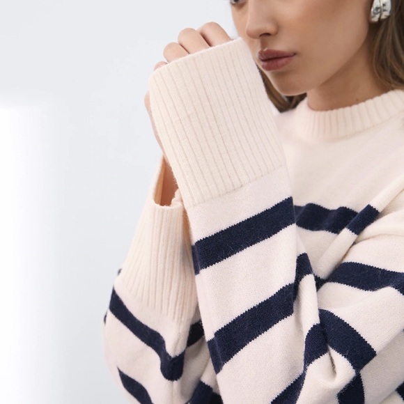 THE COMMENSE Drop Shoulder Striped Sweater size S - Picture 4 of 5